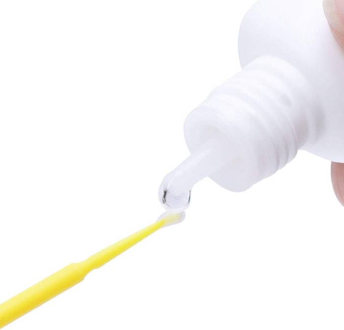 Odstraňovač lepidla Gel remover aróma jahoda 15ml
